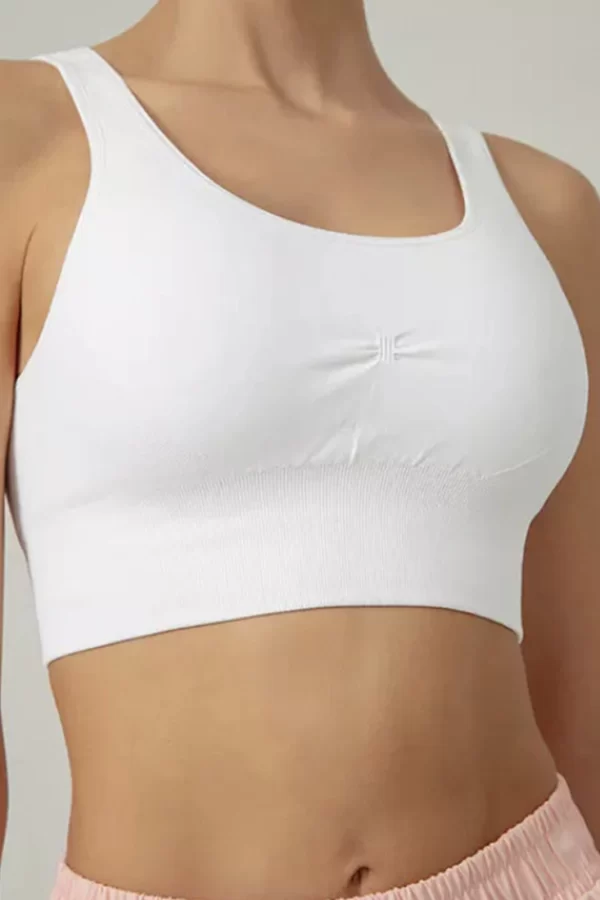 top-times-up-blanco-close-up-ropa-deportiva-mujer-luak